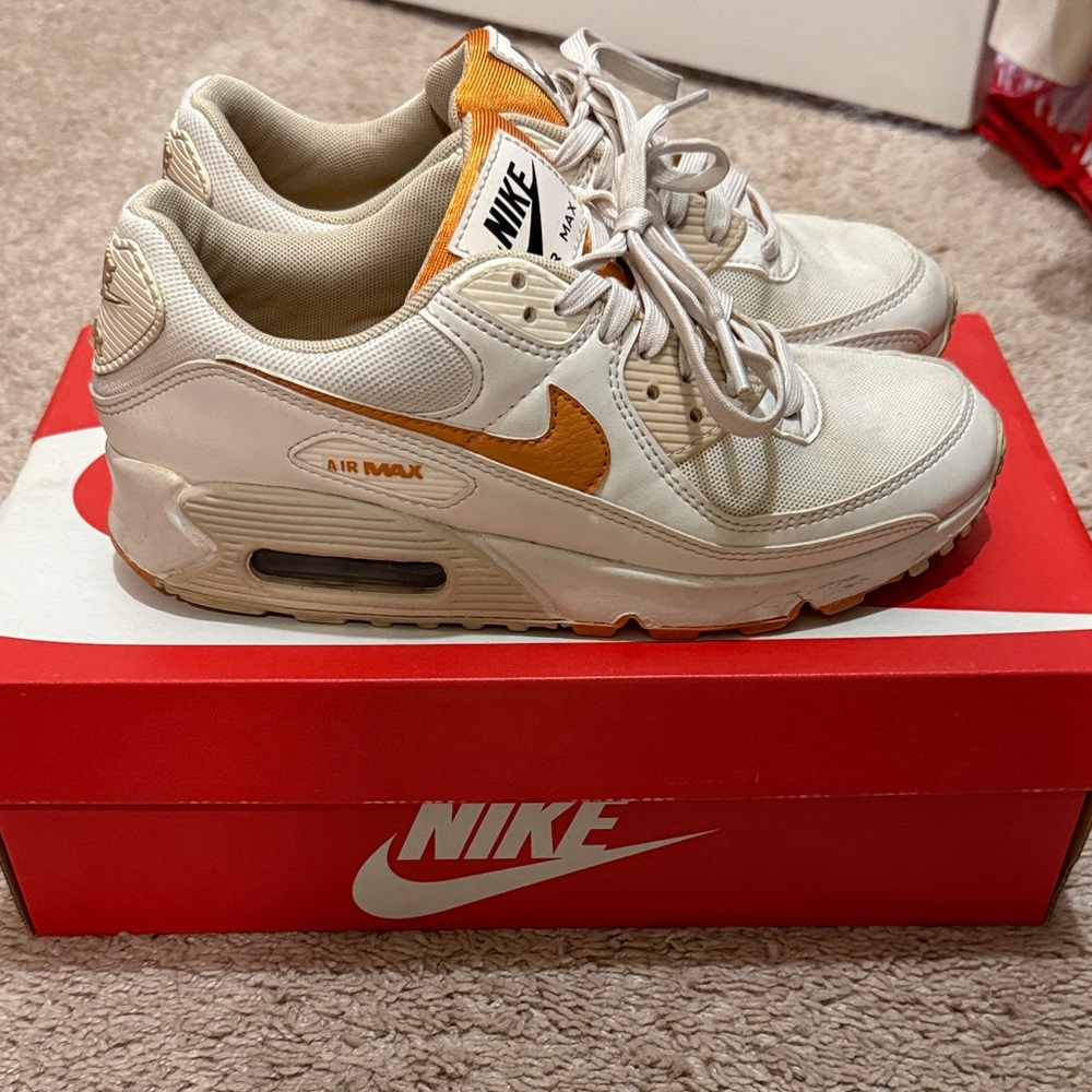 Nike Air Max 90 SE Phantom/Light Curry - Sanddrift
